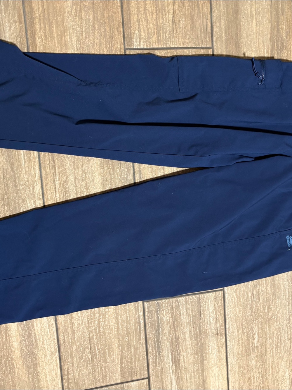 Reebok Navy Medical Scrub Top and Drawstring Pants Set - Picture 5 of 10